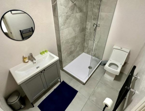 Flat 3 Stay In Aldgate Apartments